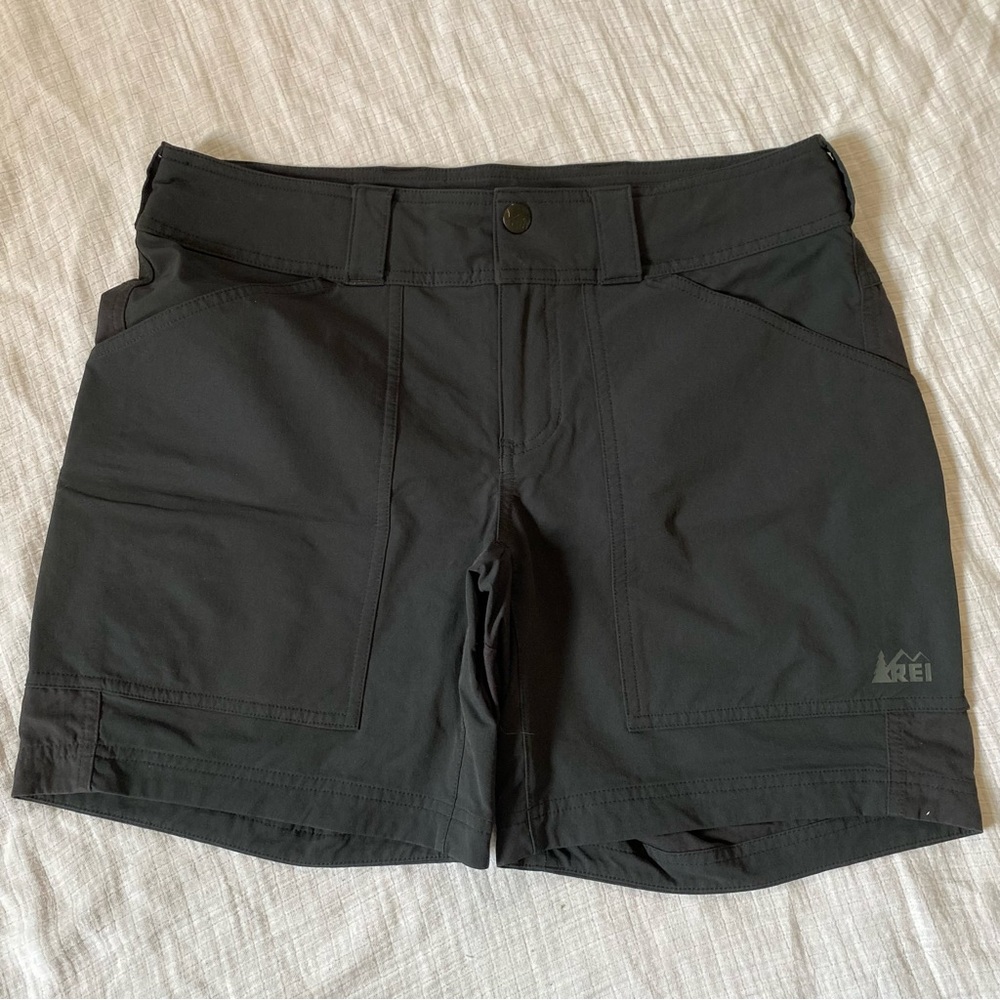 REI women’s hiking shorts,‎ black nylon | size 8
